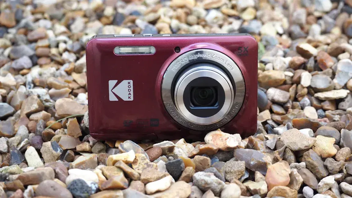 KODAK PIXPRO FZ55 より断然こっちがオススメ！ コダック PIXPRO FZ55のレビュー比較まとめ 気軽な日常スナップ向け